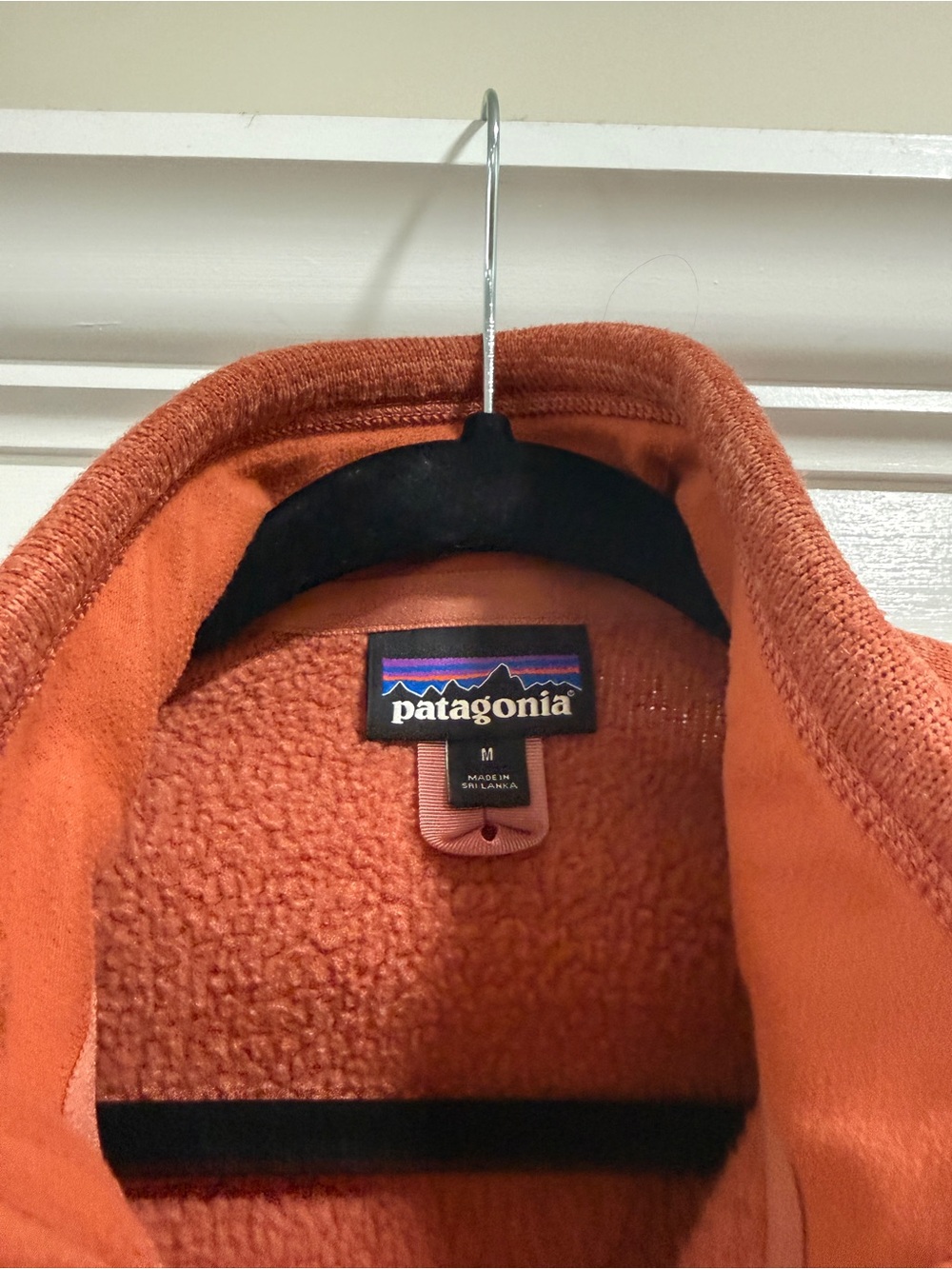 Patagonia Women's Zip-Up Fleece Jacket in Rust Orange - Picture 4 of 5